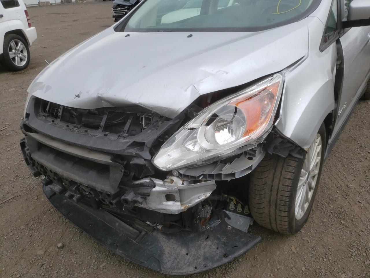 Photo 9 from auction – 2016 FORD C-MAX SE with VIN 1FADP5AU1GL102966