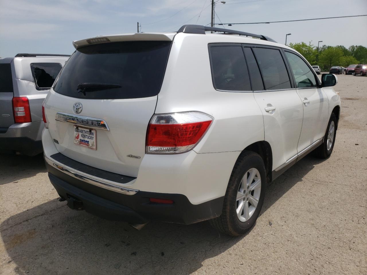 Photo 4 from auction – 2012 TOYOTA HIGHLANDER with VIN 5TDBK3EH4CS142727