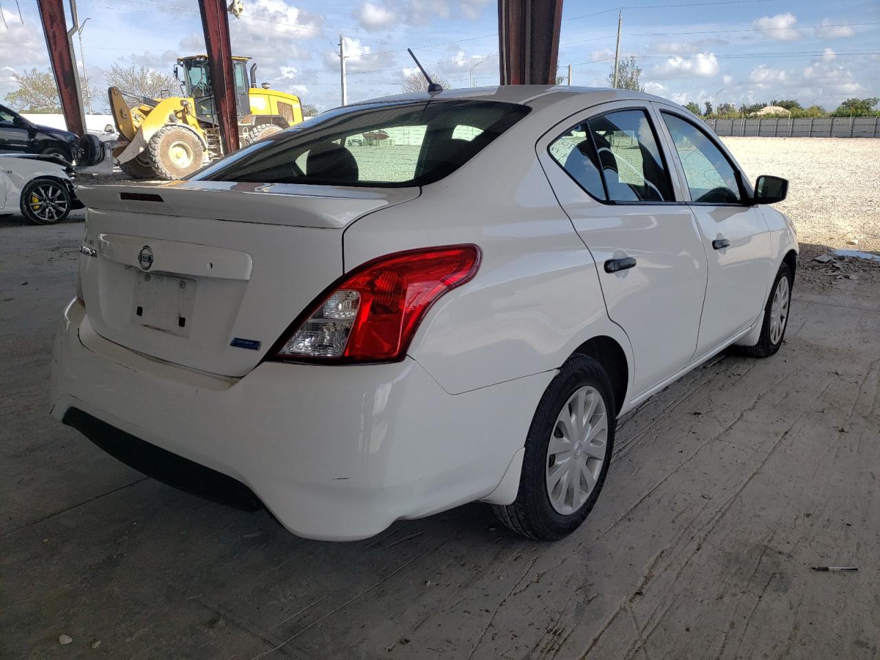 Photo 4 from auction – 2016 NISSAN VERSA S with VIN 3N1CN7APXGL870745