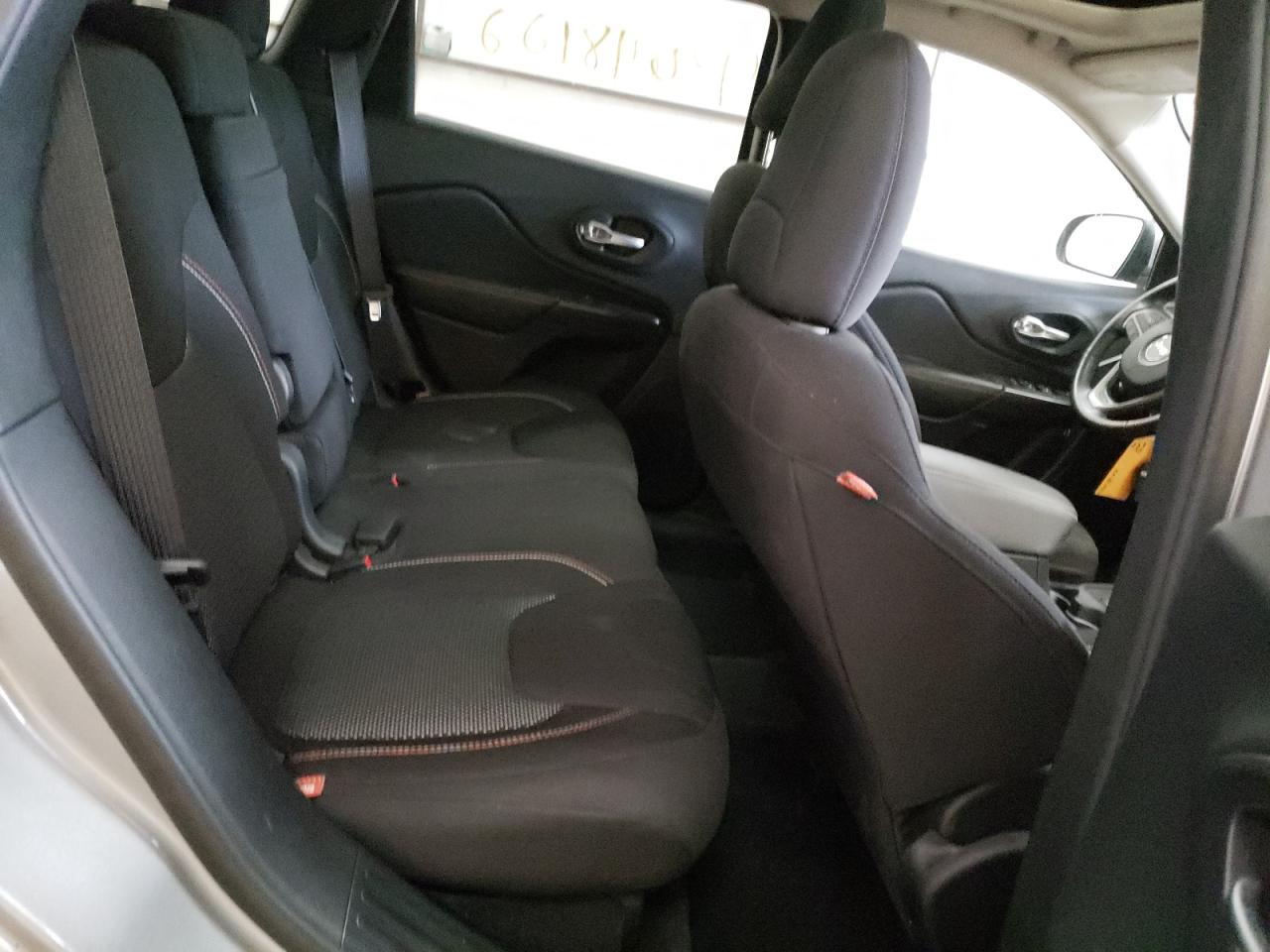 Photo 6 from auction – 2016 JEEP CHEROKEE L with VIN 1C4PJMCB9GW244057