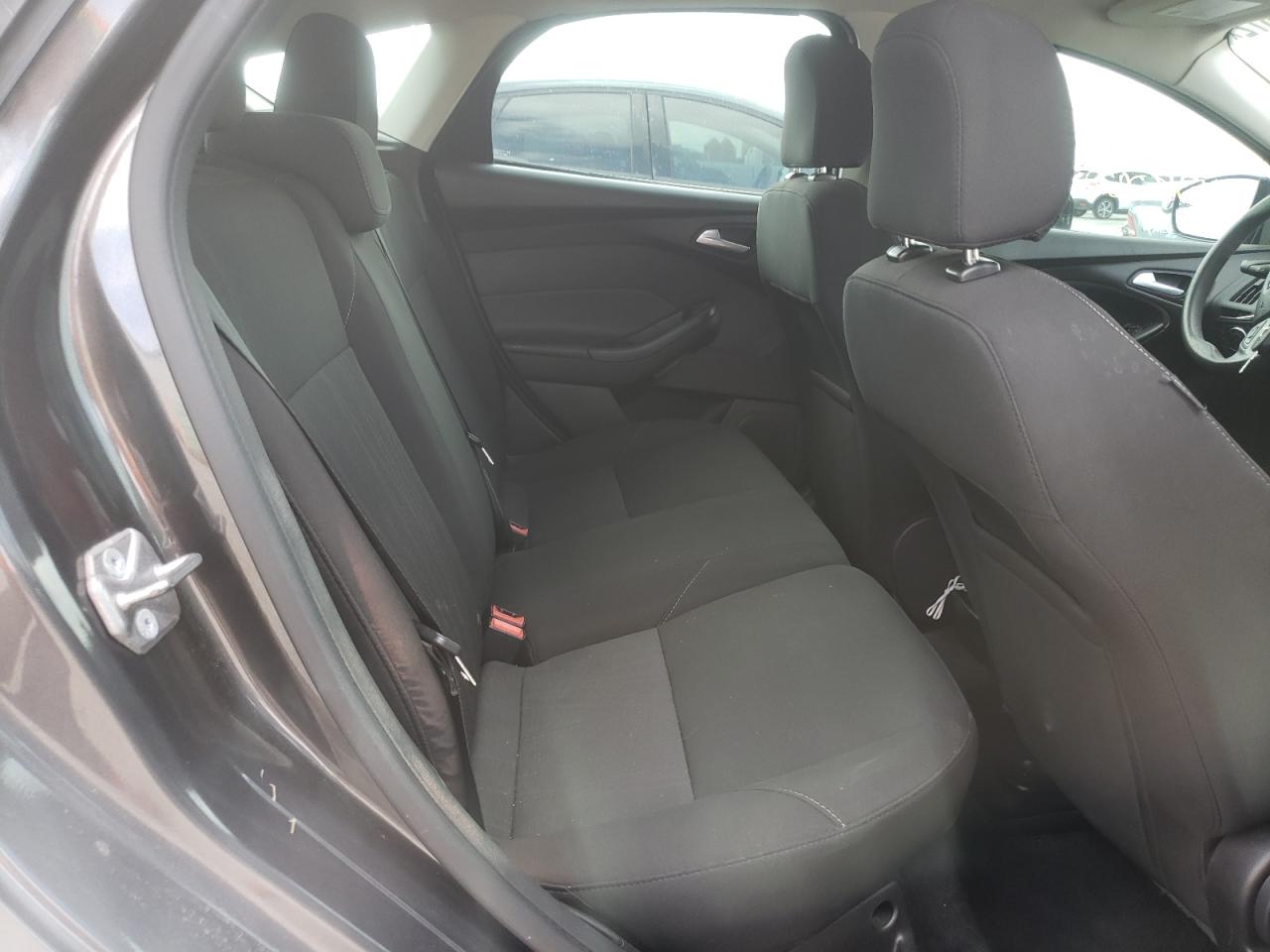 Photo 6 from auction – 2016 FORD FOCUS SE with VIN 1FADP3KE2GL202683