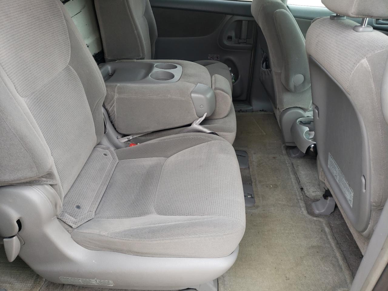 Photo 6 from auction – 2005 TOYOTA SIENNA CE with VIN 5TDZA23C05S245679