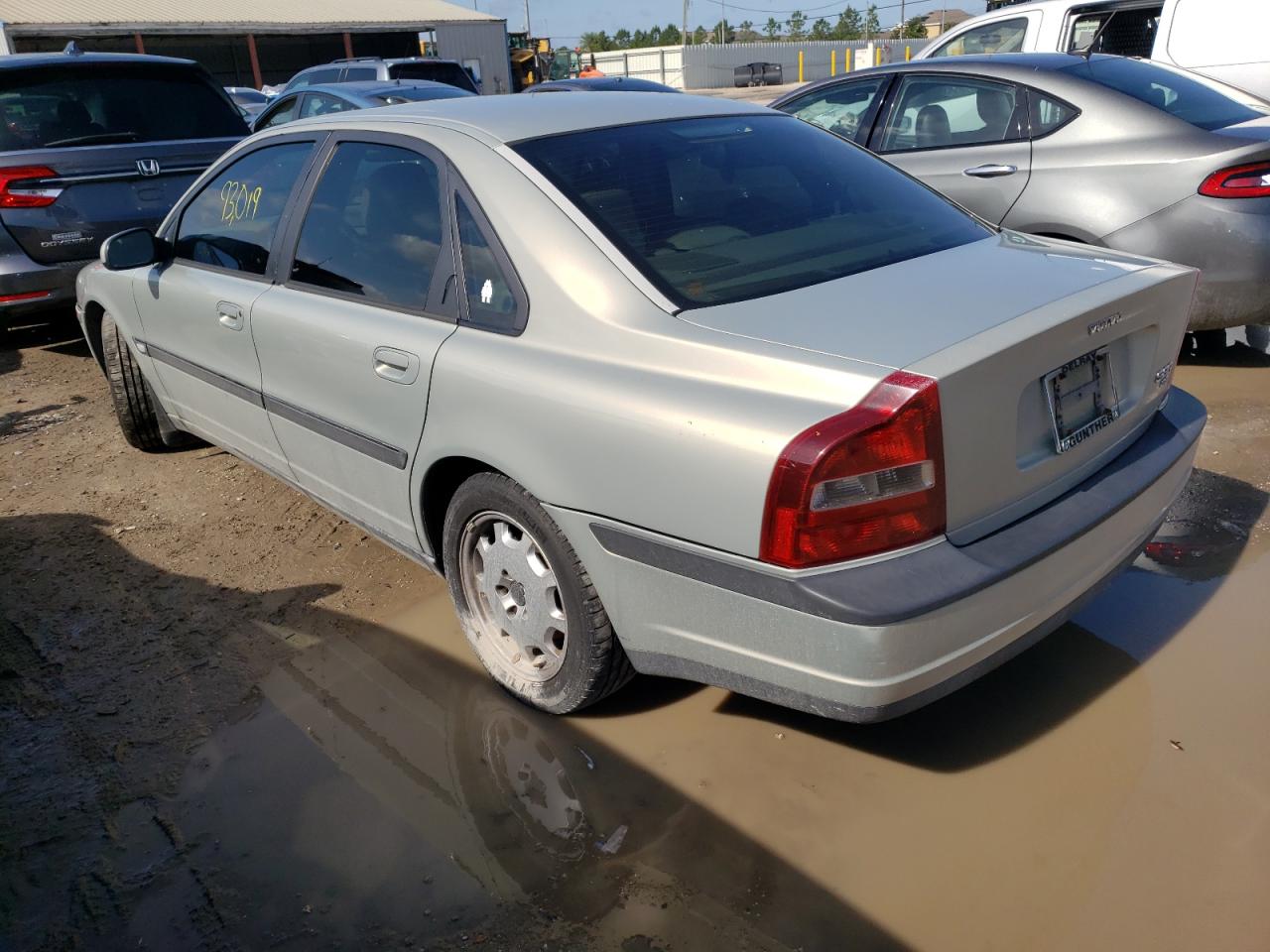 Photo 3 from auction – 2001 VOLVO S80 with VIN YV1TS94D711198994