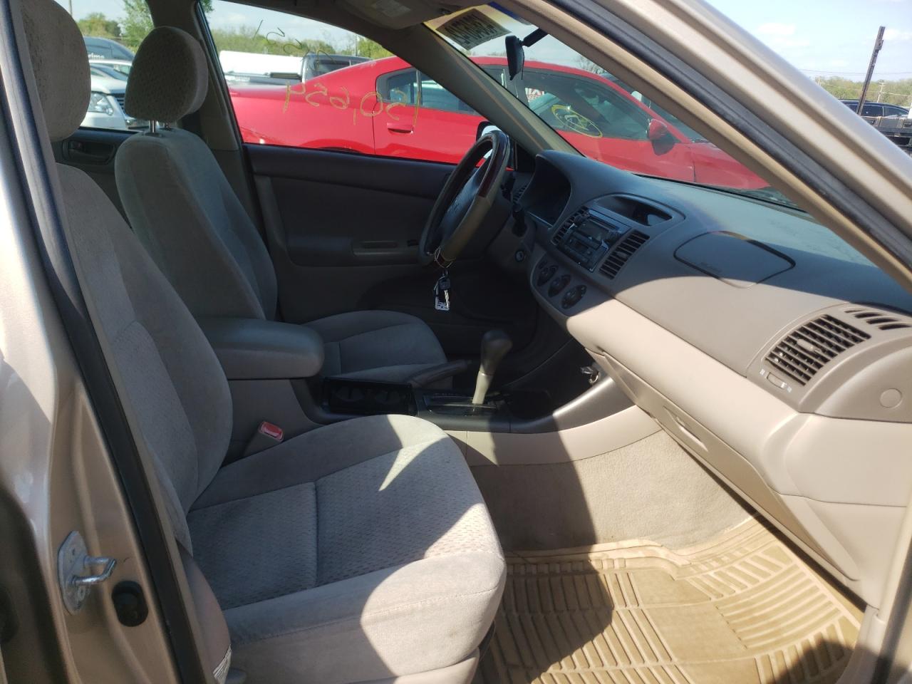 Photo 5 from auction – 2004 TOYOTA CAMRY LE with VIN 4T1BE32K64U890282