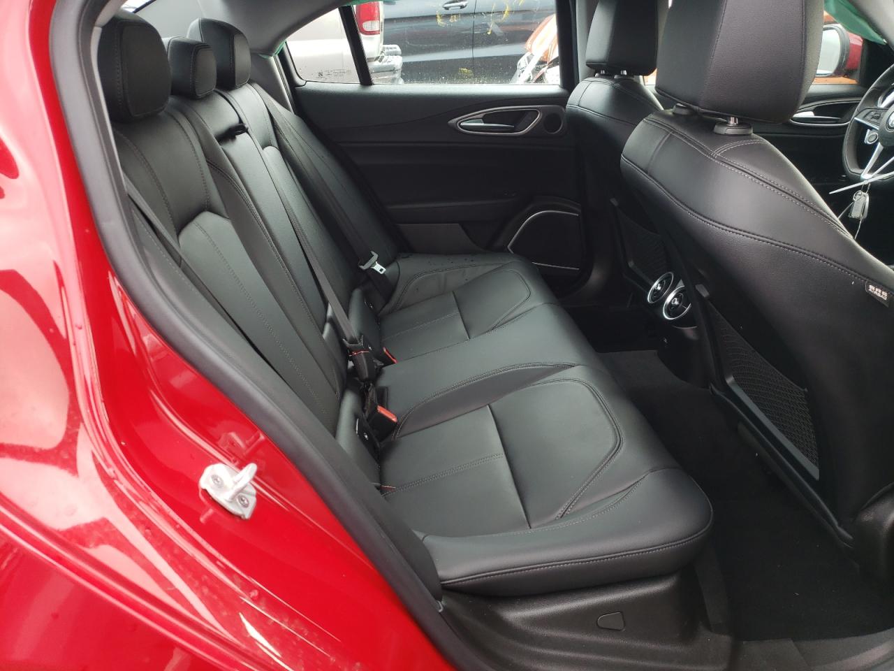 Photo 6 from auction – 2018 ALFA ROMEO GIULIA with VIN ZARFAEBN3J7581778