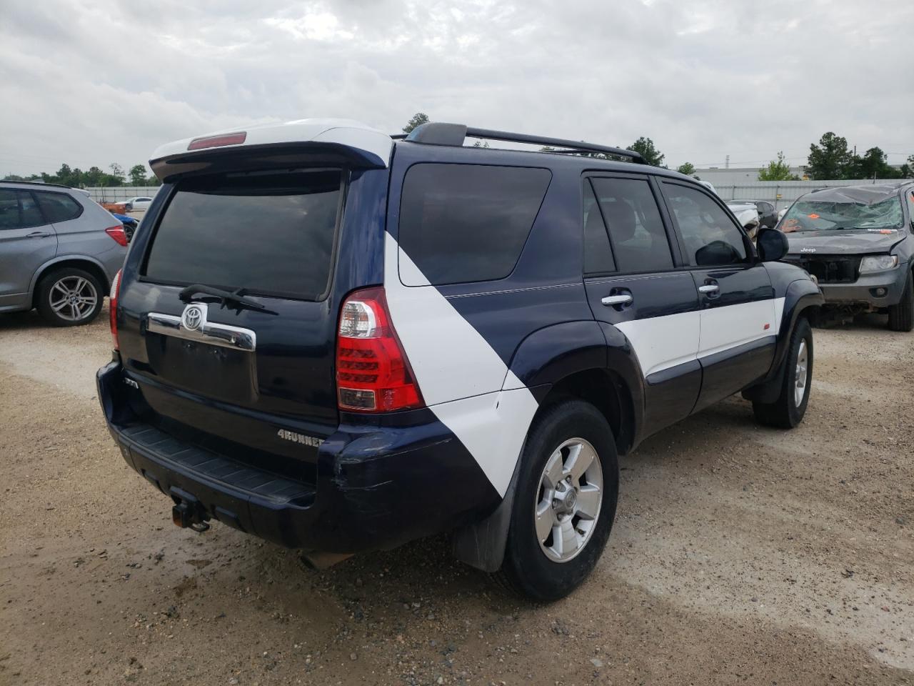 Photo 4 from auction – 2006 TOYOTA 4RUNNER SR with VIN JTEZU14R560067482
