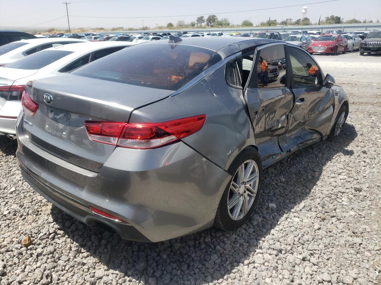 Photo 4 from auction – 2016 KIA OPTIMA LX with VIN 5XXGT4L39GG010537