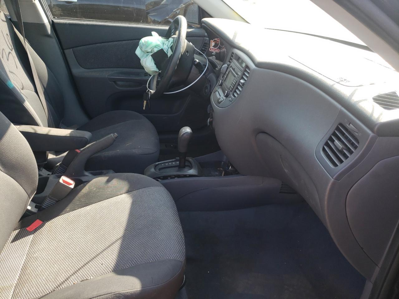 Photo 5 from auction – 2009 KIA RIO BASE with VIN KNADE223496533062