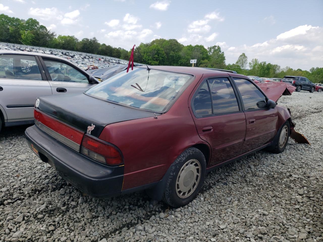 Photo 4 from auction – 1992 NISSAN MAXIMA SE with VIN JN1EJ01F1NT109212