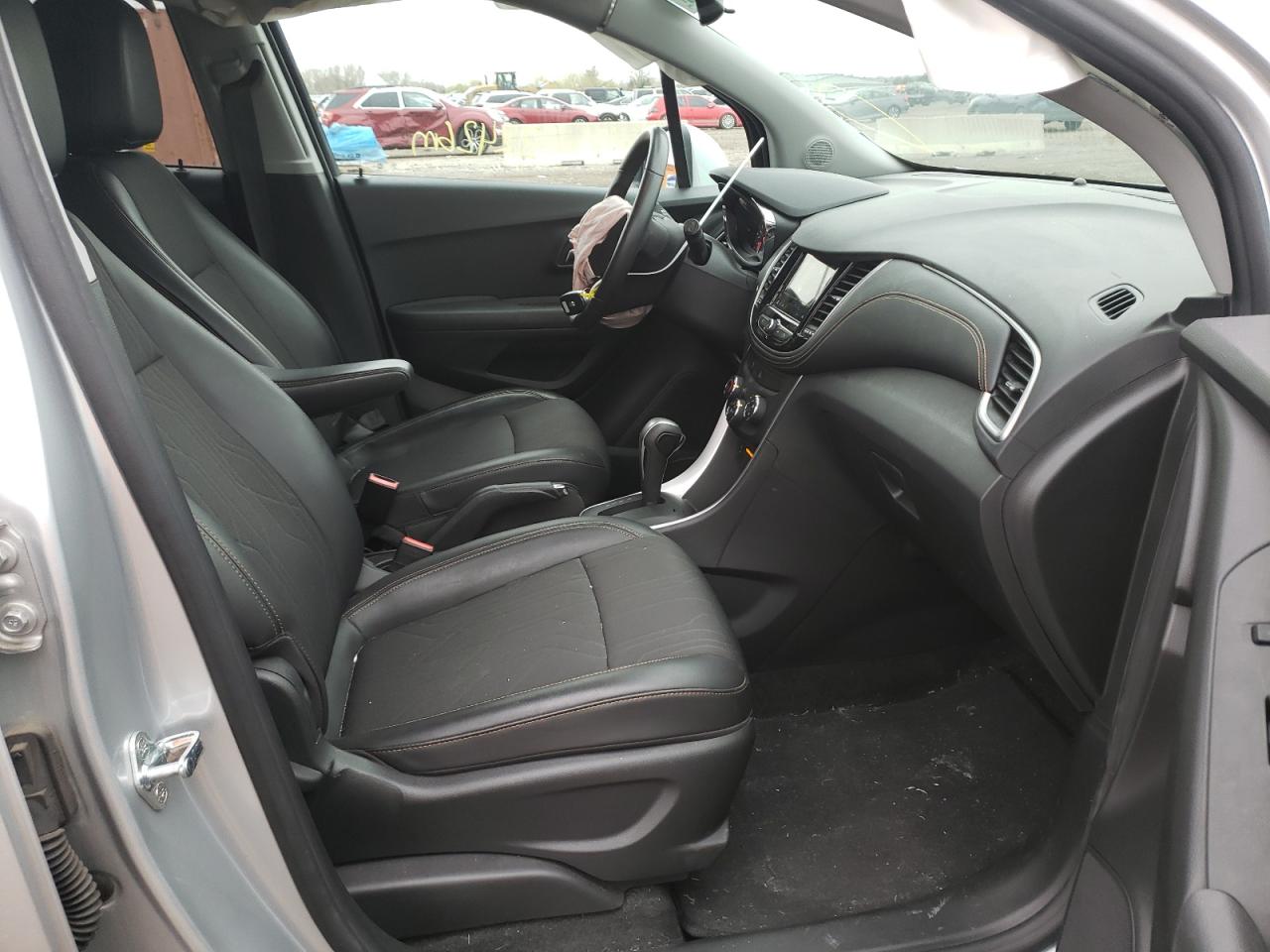 Photo 5 from auction – 2018 CHEVROLET TRAX 1LT with VIN KL7CJLSB7JB690603