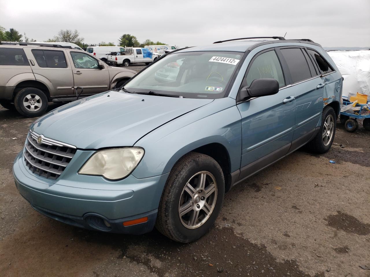 Photo 2 from auction – 2008 CHRYSLER PACIFICA with VIN 2A8GF68X48R608180