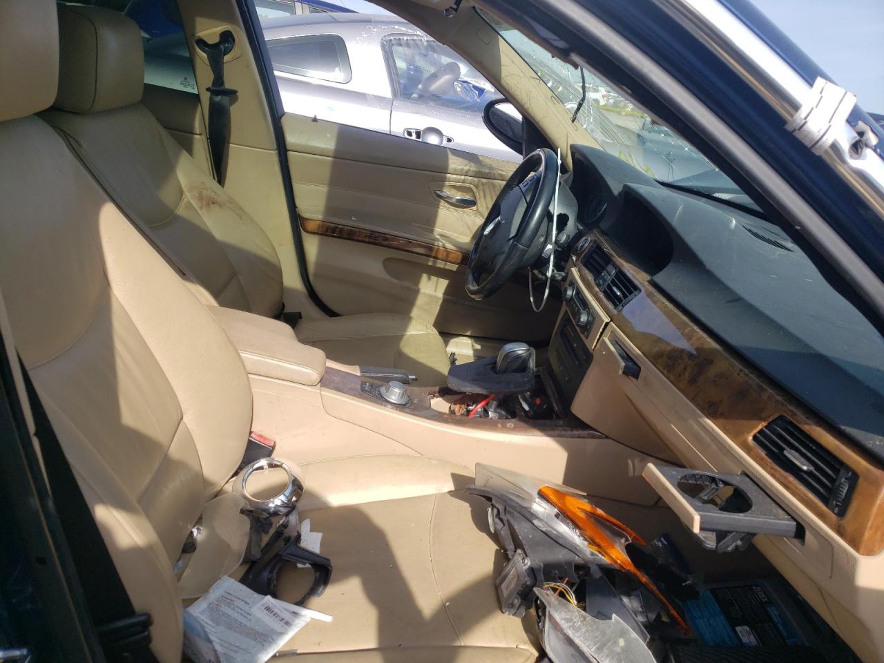 Photo 5 from auction – 2006 BMW 330 XI with VIN WBAVD335X6KV67426