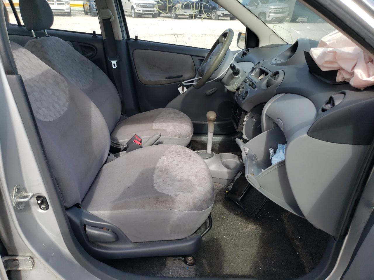 Photo 5 from auction – 2001 TOYOTA ECHO with VIN JTDBT123310104707