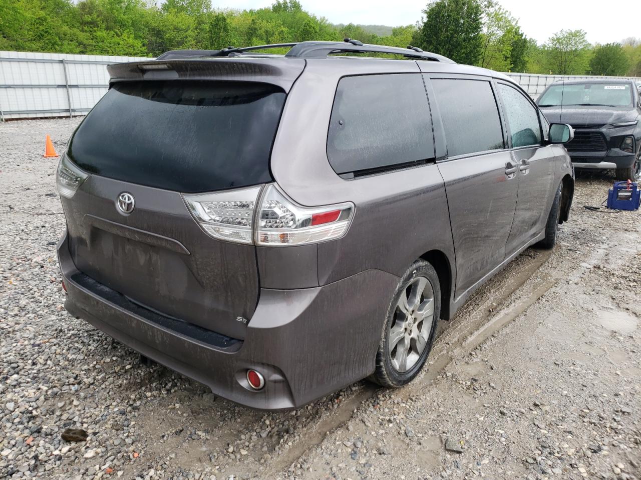 Photo 4 from auction – 2011 TOYOTA SIENNA SPO with VIN 5TDXK3DC0BS119021