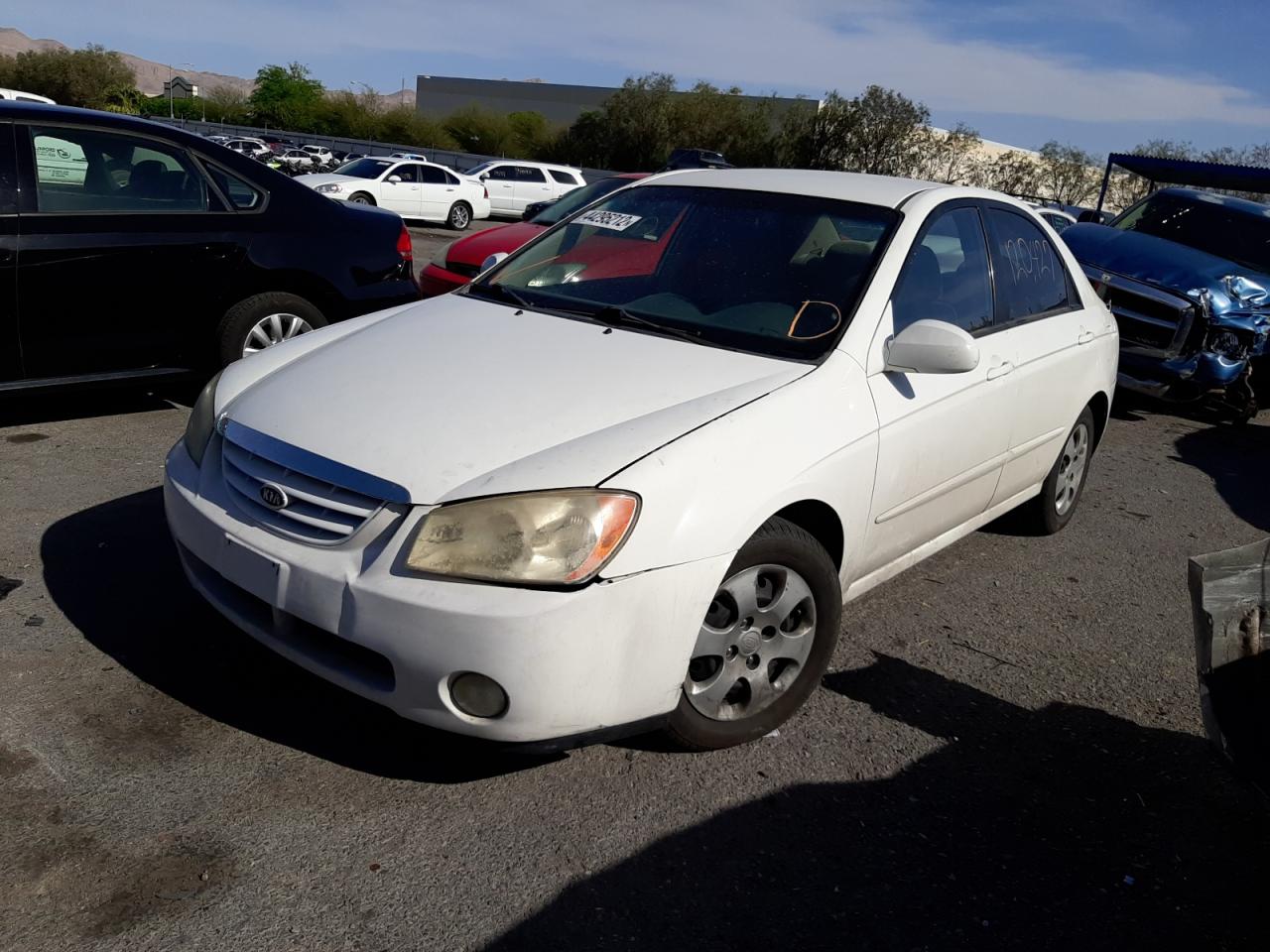Photo 2 from auction – 2005 KIA SPECTRA LX with VIN KNAFE122555179451