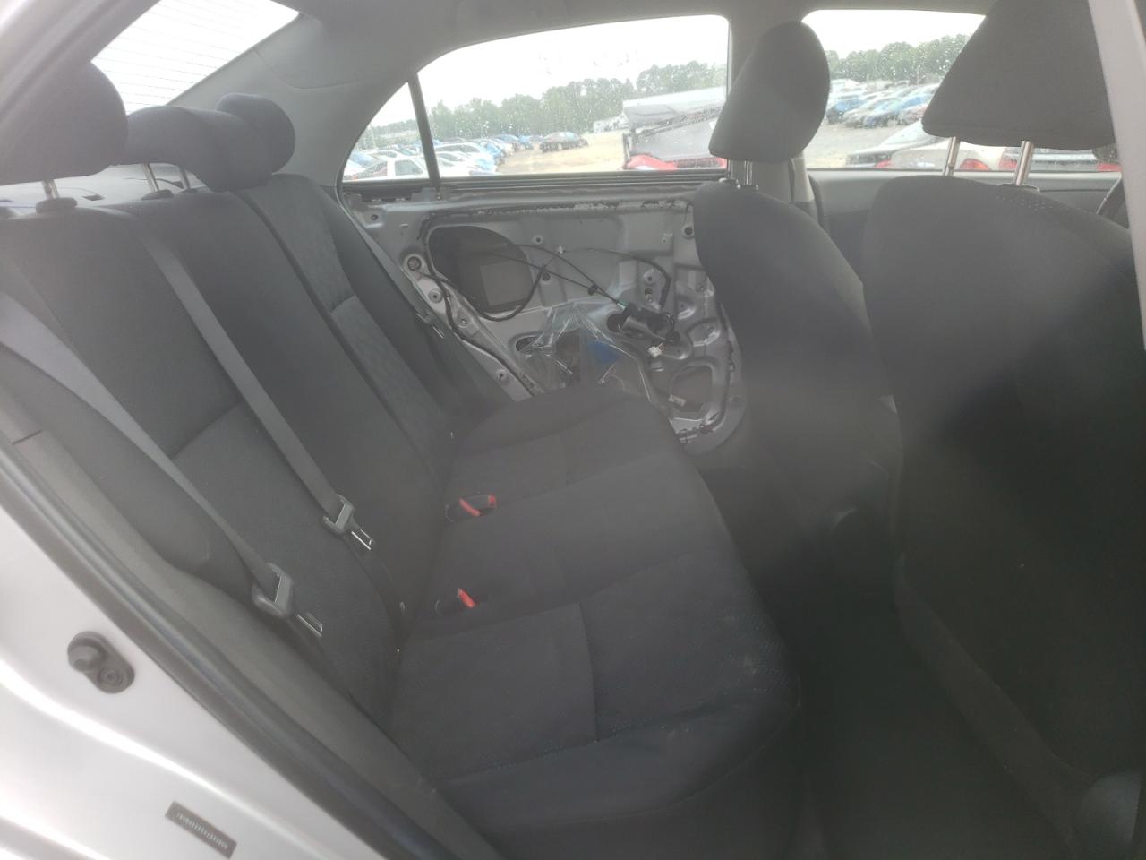 Photo 6 from auction – 2010 TOYOTA COROLLA with VIN 1NXBU4EE5AZ333809