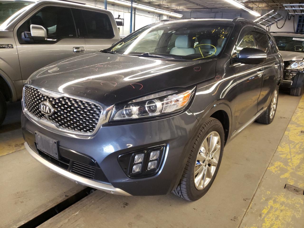 Photo 2 from auction – 2018 KIA SORENTO SX with VIN 5XYPKDA56JG385103