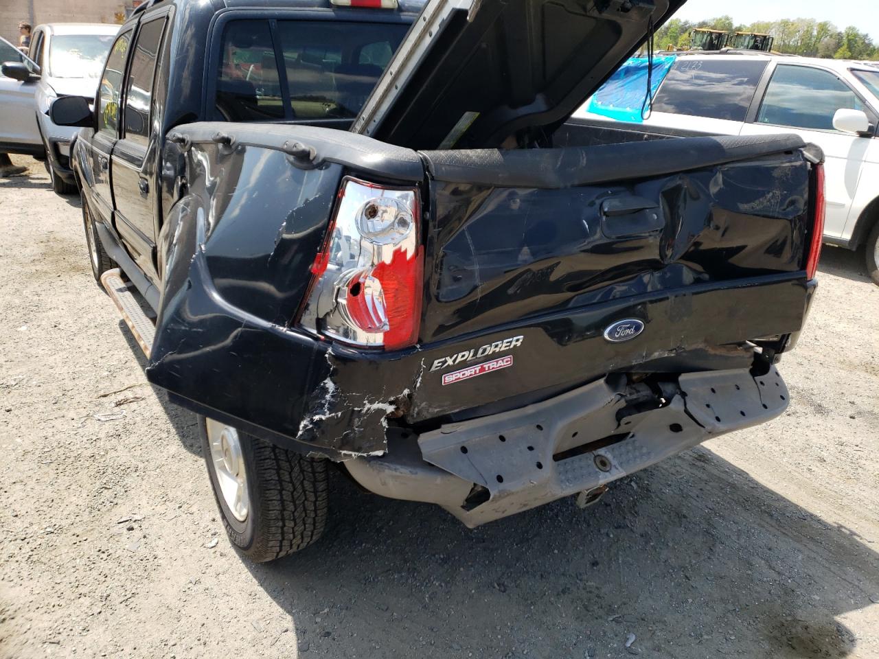 Photo 9 from auction – 2002 FORD EXPLORER S with VIN 1FMZU77E42UC06029