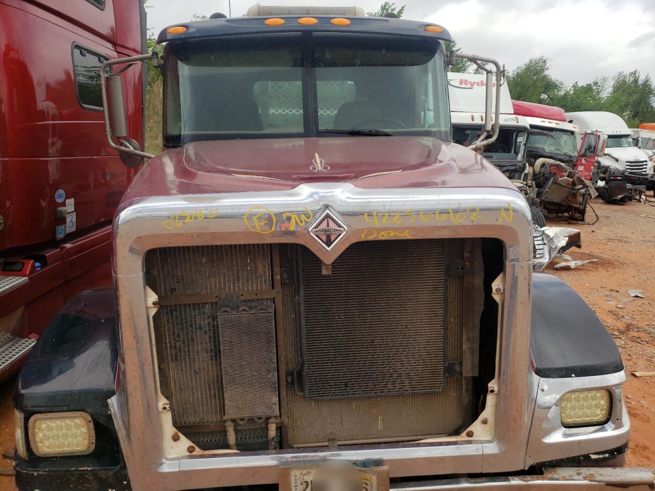 Photo 7 from auction – 2004 INTERNATIONAL 9900 9900I with VIN 2HSCHSCR34C023080