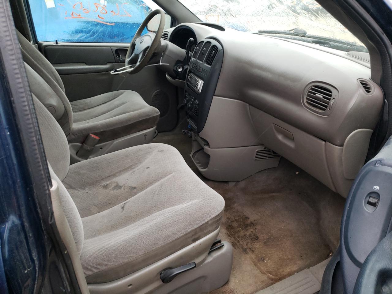 Photo 5 from auction – 2003 DODGE GRAND CARA with VIN 2D4GP24363R187137
