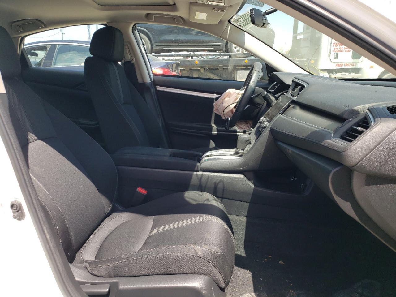 Photo 5 from auction – 2016 HONDA CIVIC EX with VIN 19XFC1F35GE019802