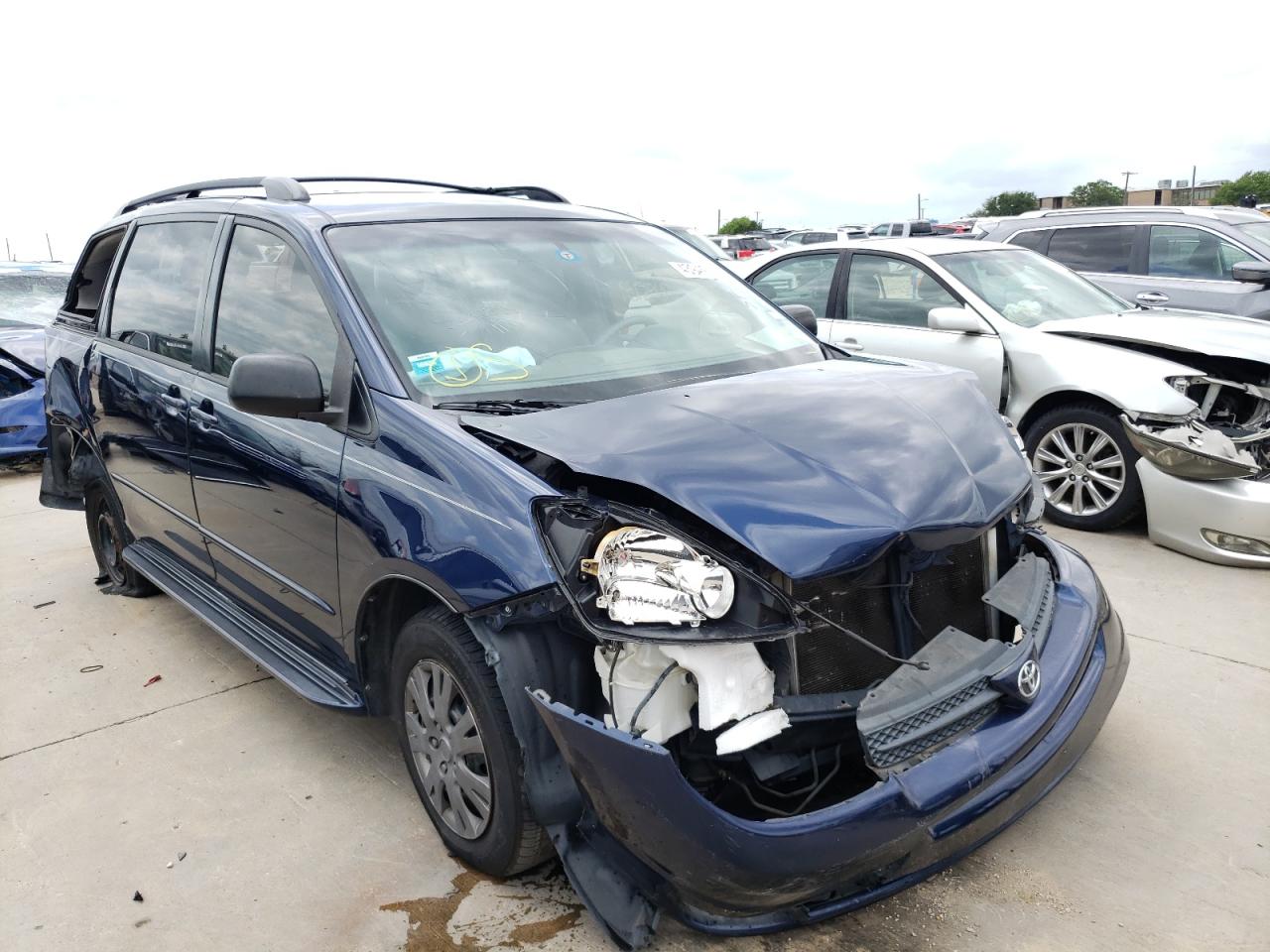TOYOTA SIENNA CE 2004 with VIN 5TDZA23C44S133675 - Photo from auction