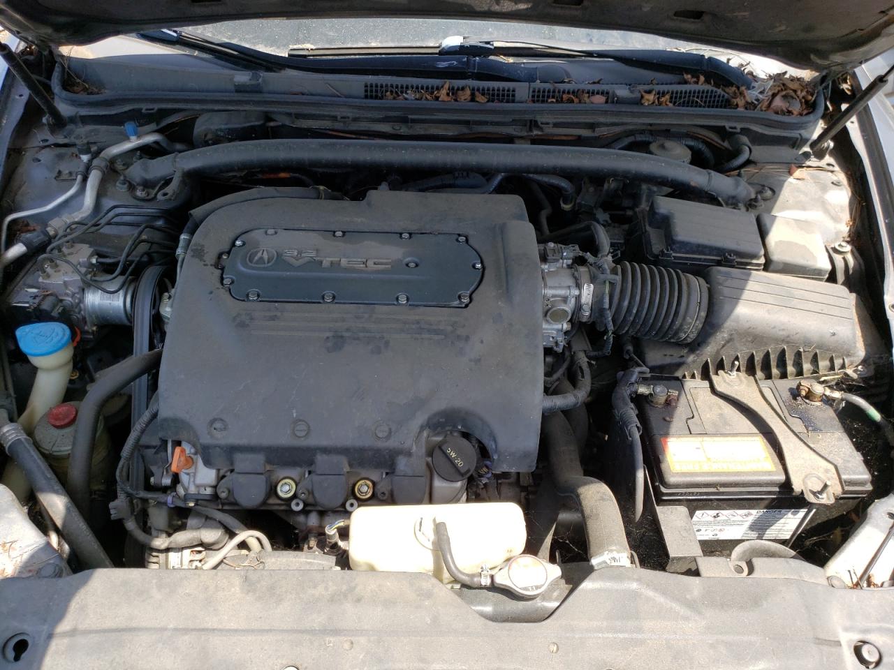 Photo 7 from auction – 2005 ACURA TL with VIN 19UUA66245A023648