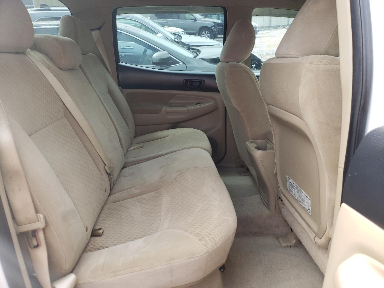 Photo 6 from auction – 2011 TOYOTA TACOMA DOU with VIN 5TFLU4EN1BX006297