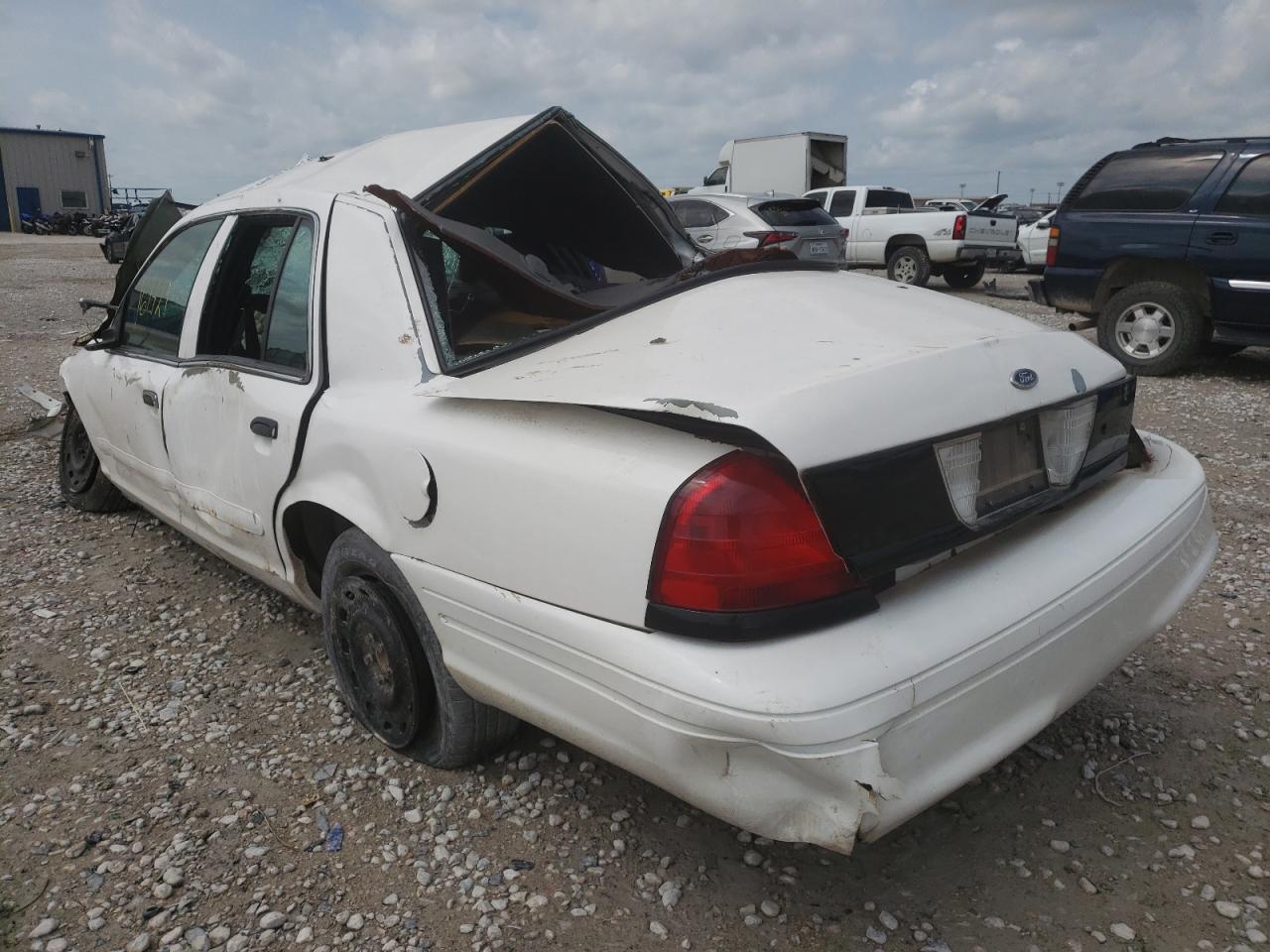 Photo 3 from auction – 2004 FORD CROWN VICT with VIN 2FAFP71W34X127307