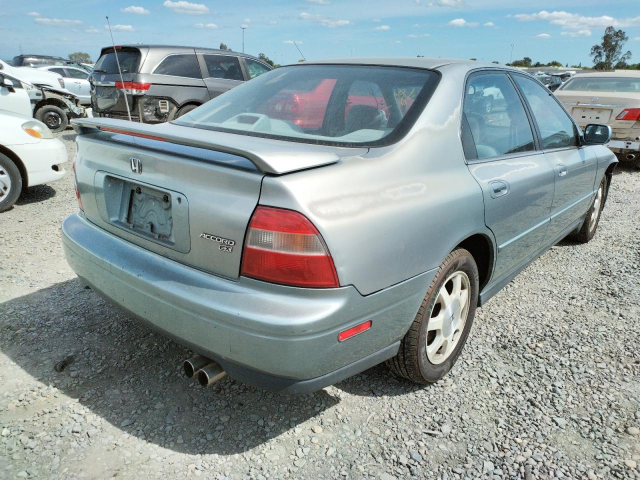 Photo 4 from auction – 1995 HONDA ACCORD EX with VIN JHMCD5667SC015864
