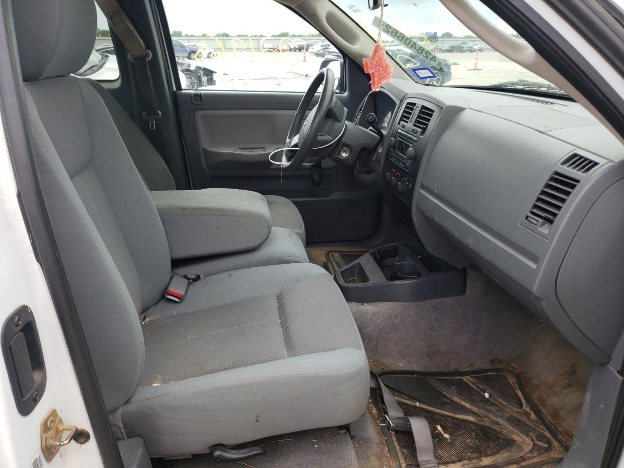 Photo 5 from auction – 2005 DODGE DAKOTA ST with VIN 1D7HE22K75S193375