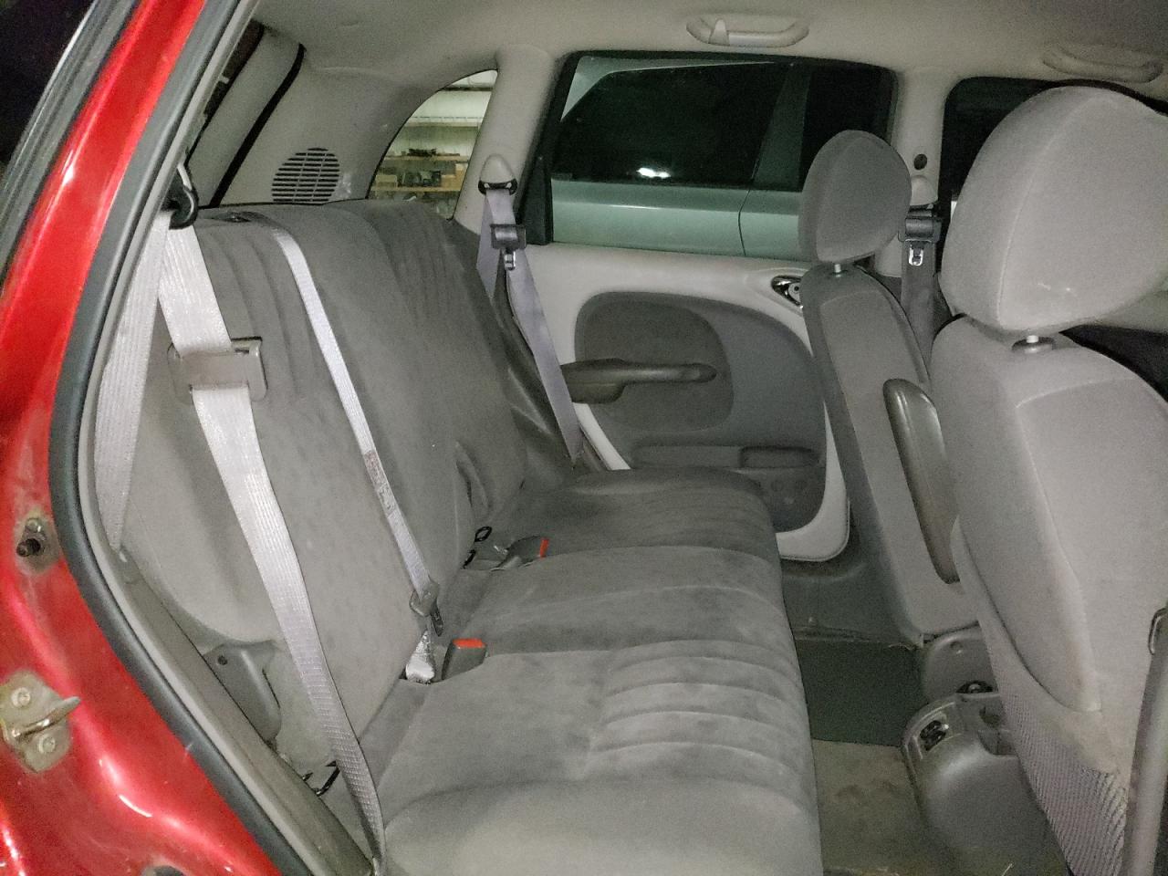 Photo 6 from auction – 2002 CHRYSLER PT CRUISER with VIN 3C4FY48B32T348879