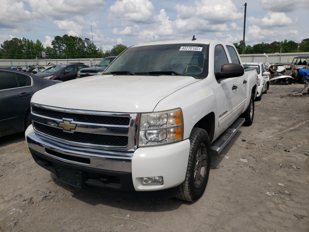 Photo 2 from auction – 2011 CHEVROLET SILVERADO with VIN 3GCPKSE33BG352981
