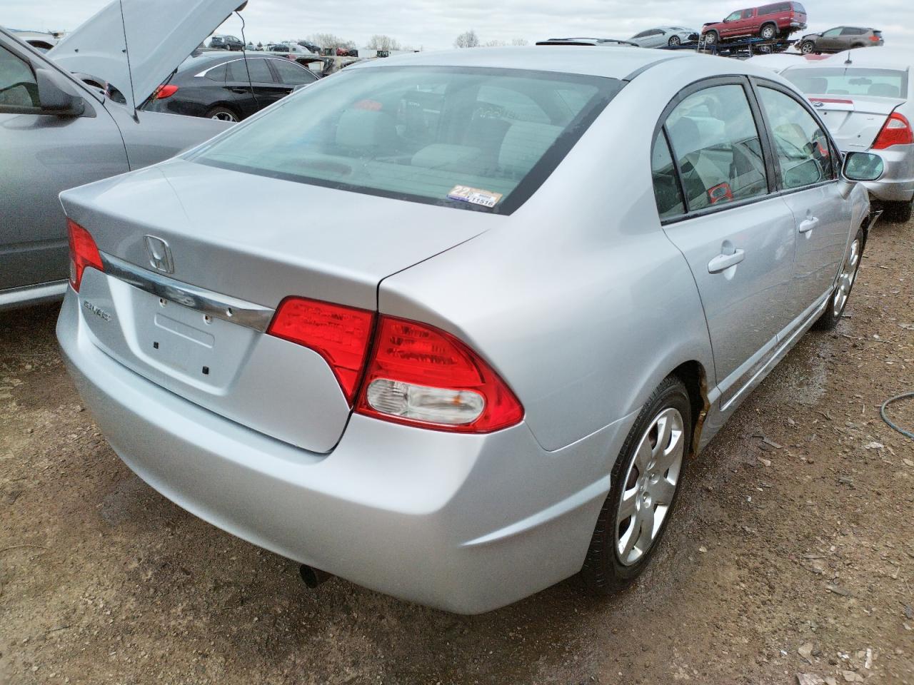 Photo 4 from auction – 2009 HONDA CIVIC LX with VIN 19XFA16599E048018