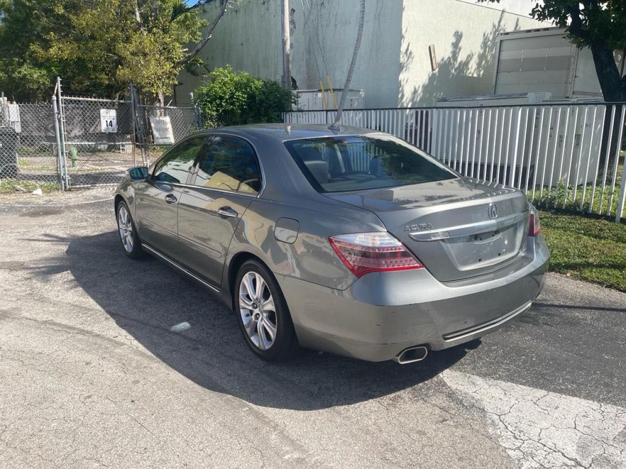 Photo 3 from auction – 2009 ACURA RL with VIN JH4KB26639C002040