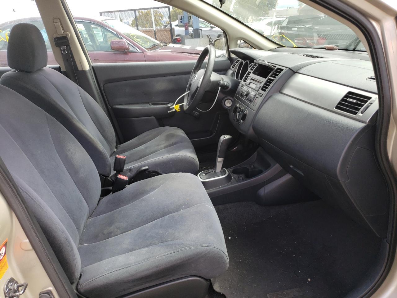 Photo 5 from auction – 2009 NISSAN VERSA S with VIN 3N1BC11E59L496691
