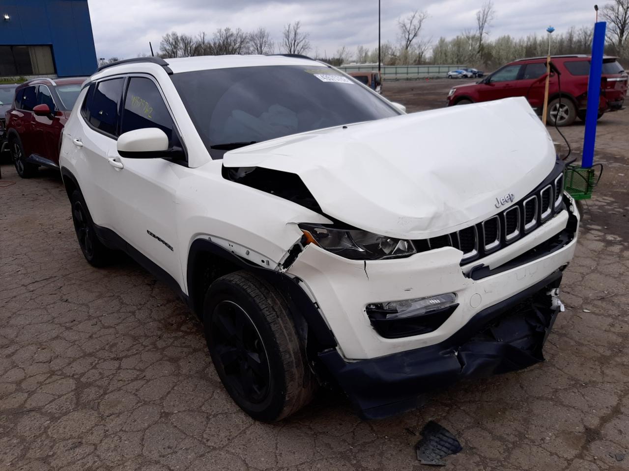JEEP COMPASS LA 2018 with VIN 3C4NJDBB1JT206635 - Photo from auction
