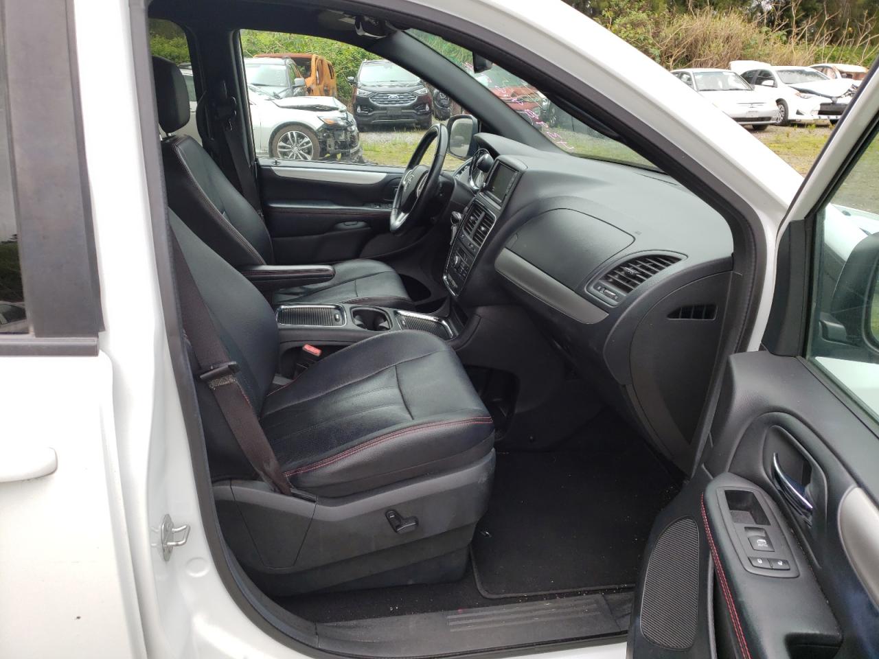 Photo 5 from auction – 2019 DODGE GRAND CARA with VIN 2C4RDGEG7KR536026