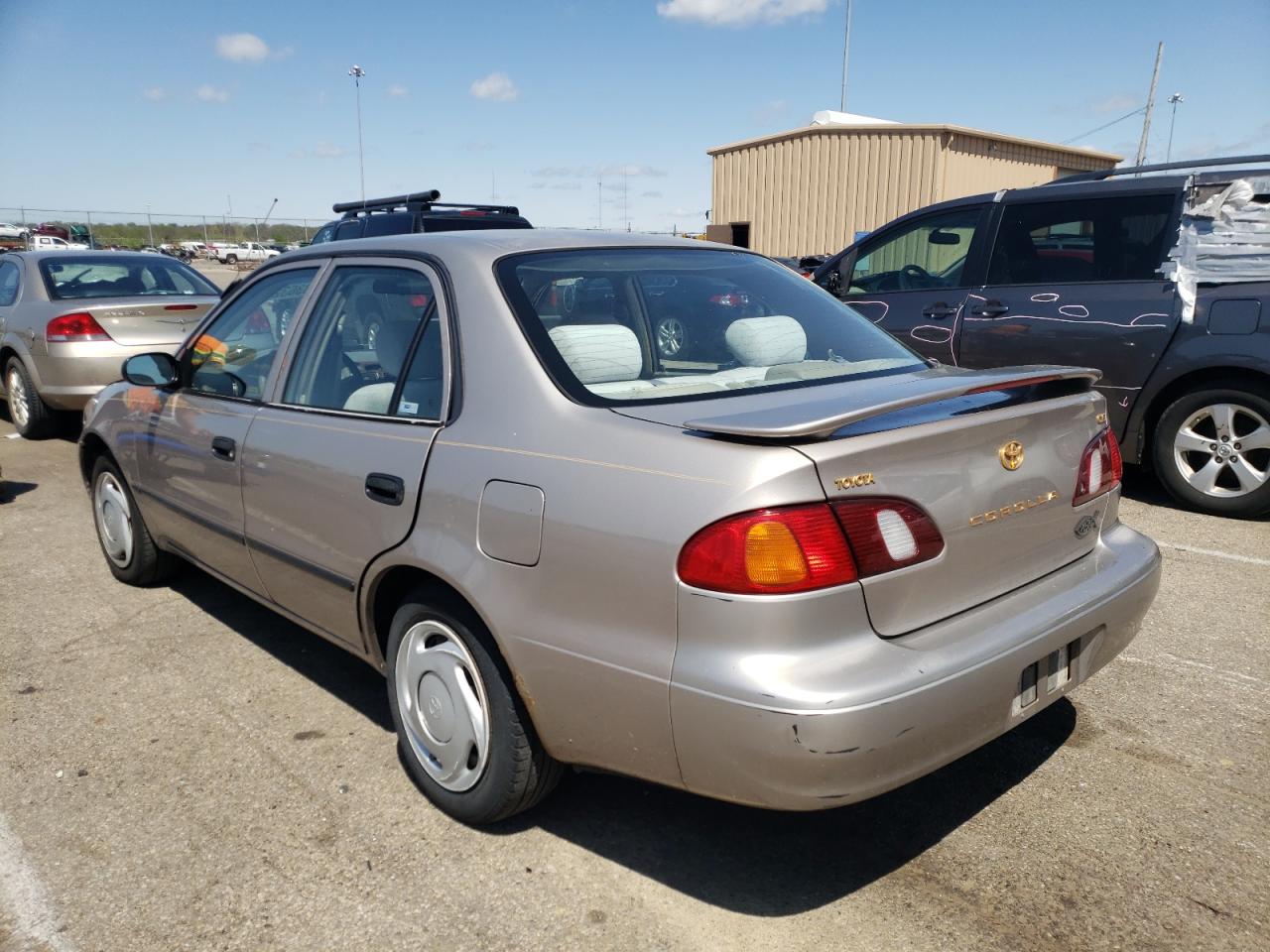 Photo 3 from auction – 2000 TOYOTA COROLLA VE with VIN 2T1BR12E2YC368338
