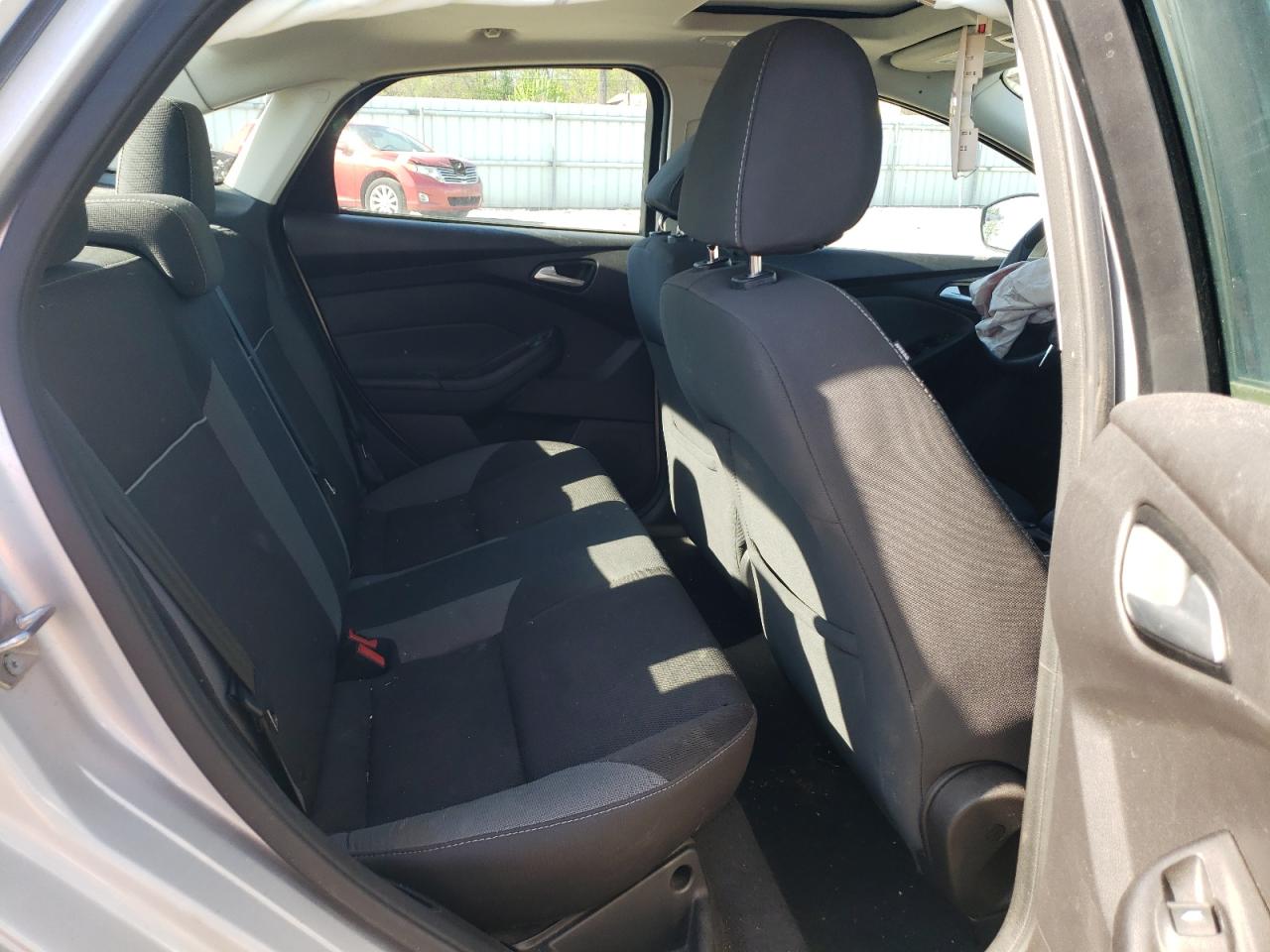 Photo 6 from auction – 2014 FORD FOCUS SE with VIN 1FADP3F2XEL420111
