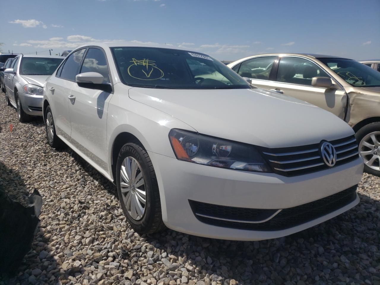 VOLKSWAGEN PASSAT S 2014 with VIN 1VWAP7A33EC027097 - Photo from auction