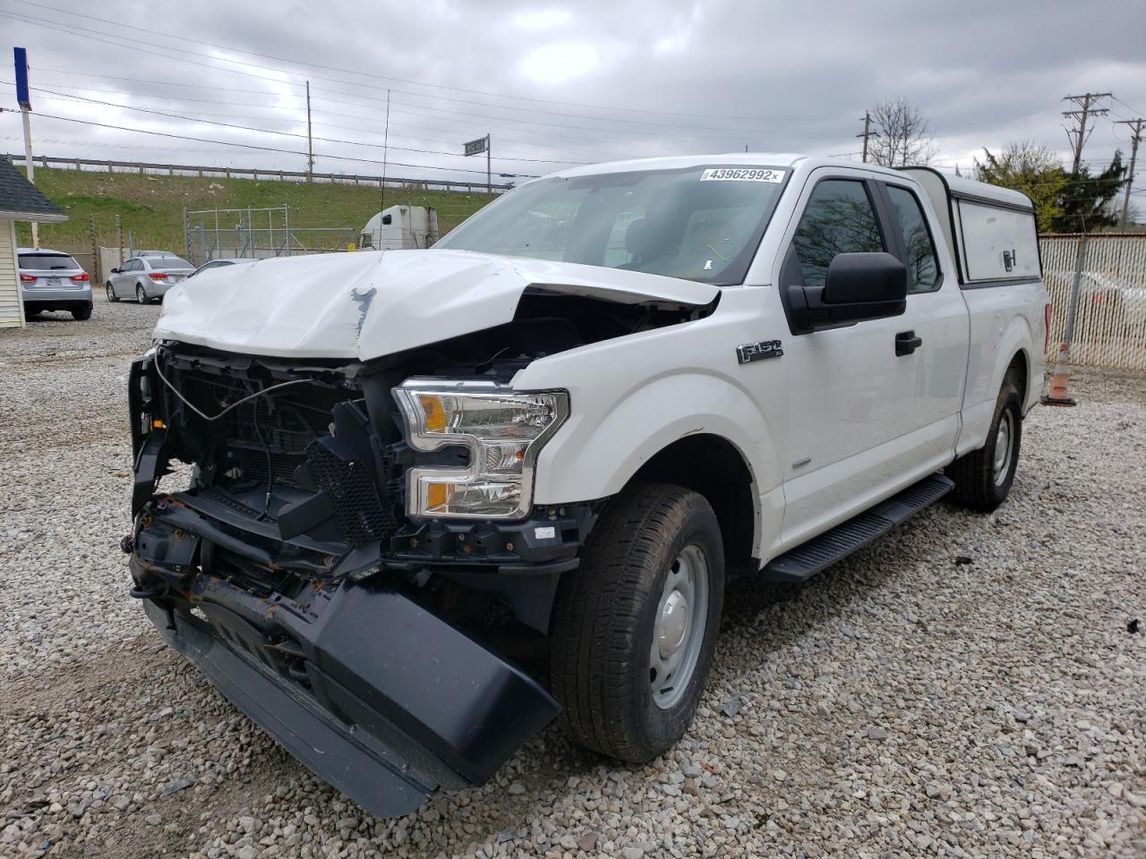 Photo 2 from auction – 2015 FORD F150 SUPER with VIN 1FTEX1EP5FFB01523