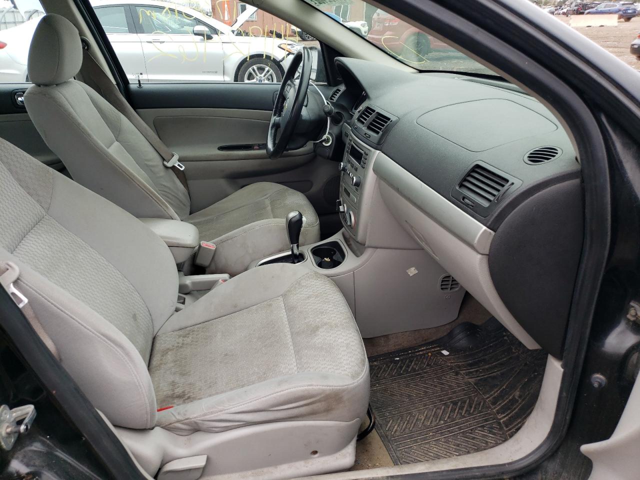 Photo 5 from auction – 2005 CHEVROLET COBALT with VIN 1G1AL52F857564304