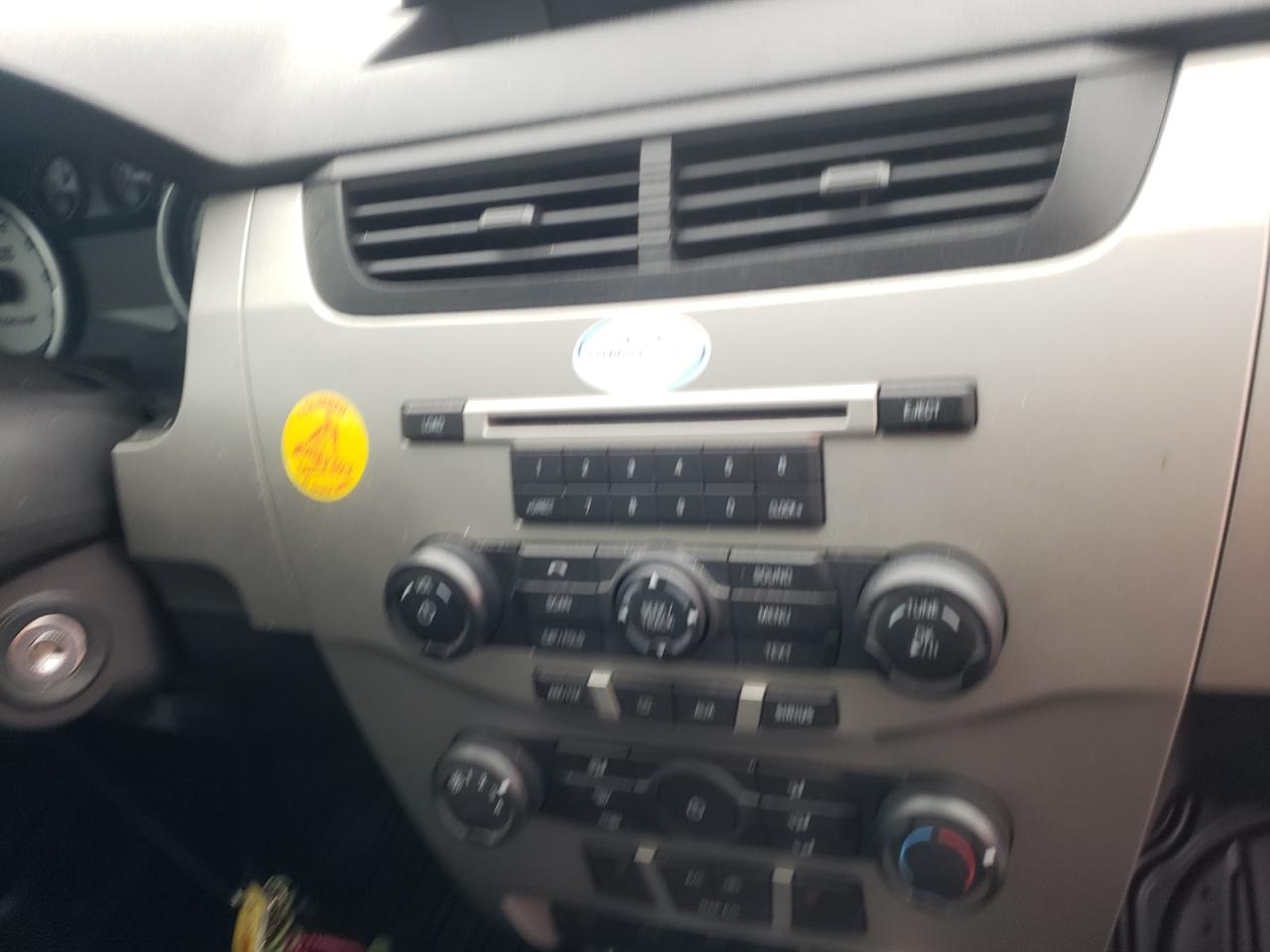 Photo 9 from auction – 2010 FORD FOCUS SEL with VIN 1FAHP3HN3AW144176