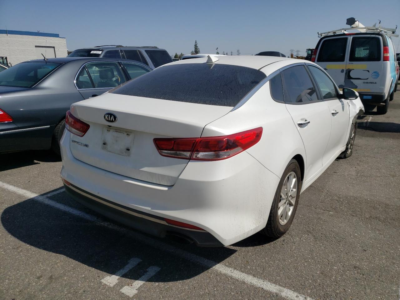 Photo 4 from auction – 2016 KIA OPTIMA LX with VIN KNAGT4L37G5071760