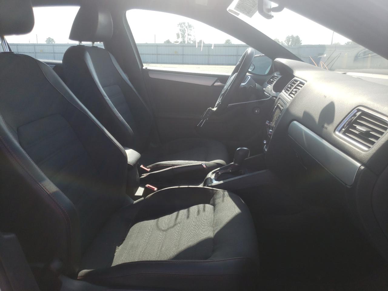 Photo 5 from auction – 2012 VOLKSWAGEN JETTA with VIN 3VW4A7AJ4CM068766