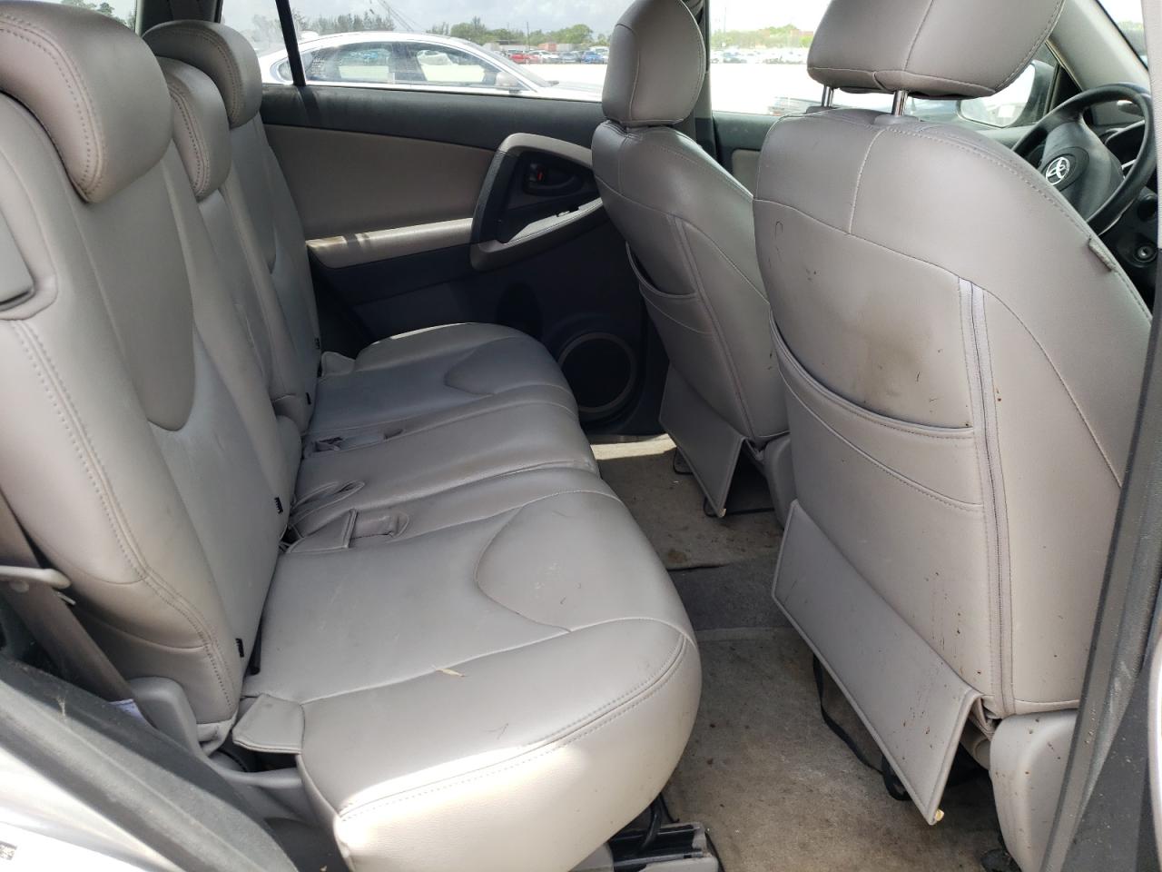 Photo 6 from auction – 2006 TOYOTA RAV4 with VIN JTMZD33V665017482