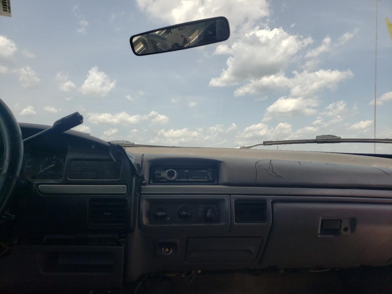 Photo 9 from auction – 1994 FORD F150 with VIN 1FTEX15N7RKA68633