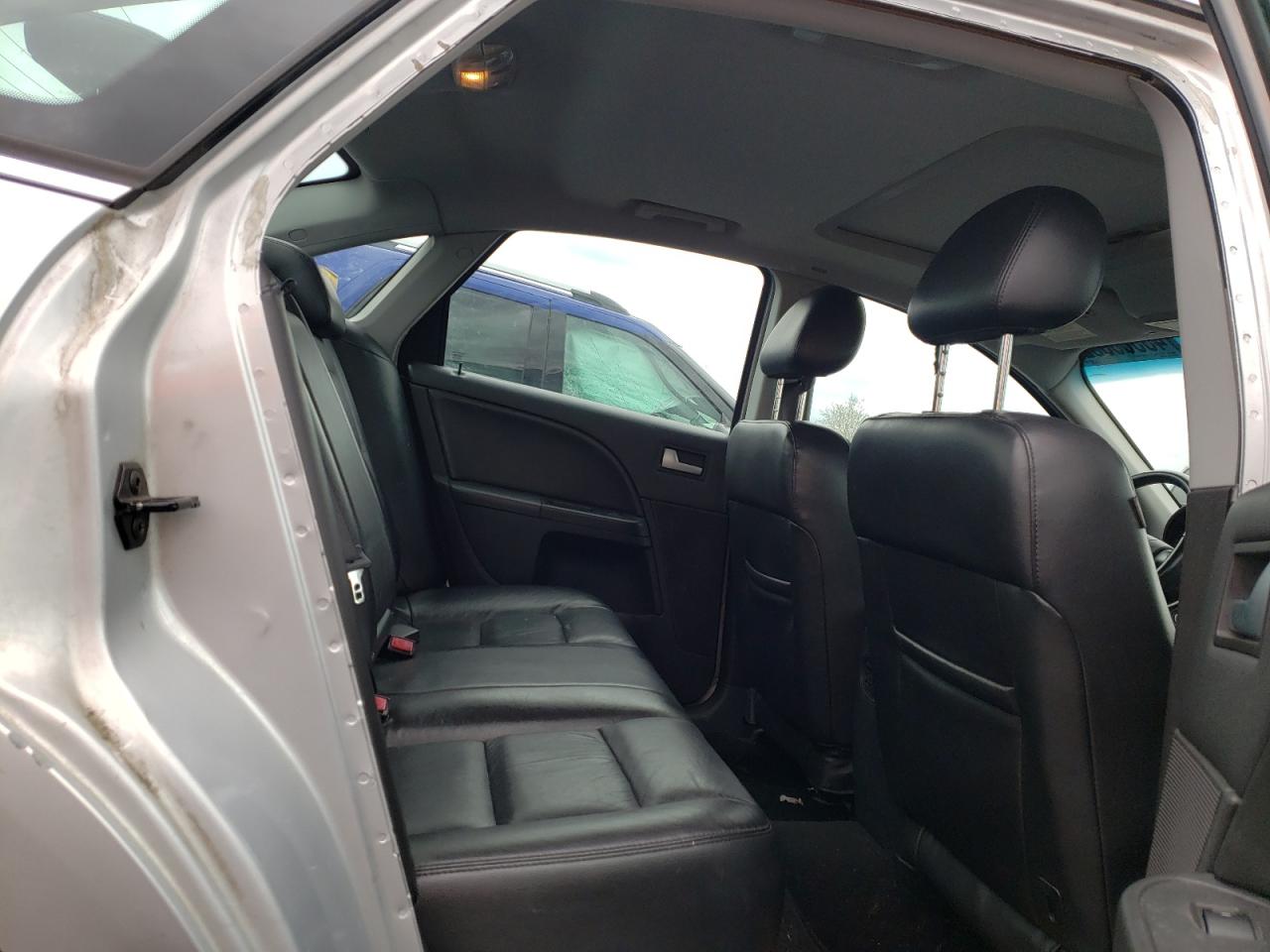 Photo 6 from auction – 2005 FORD FIVE HUNDR with VIN 1FAHP281X5G193396