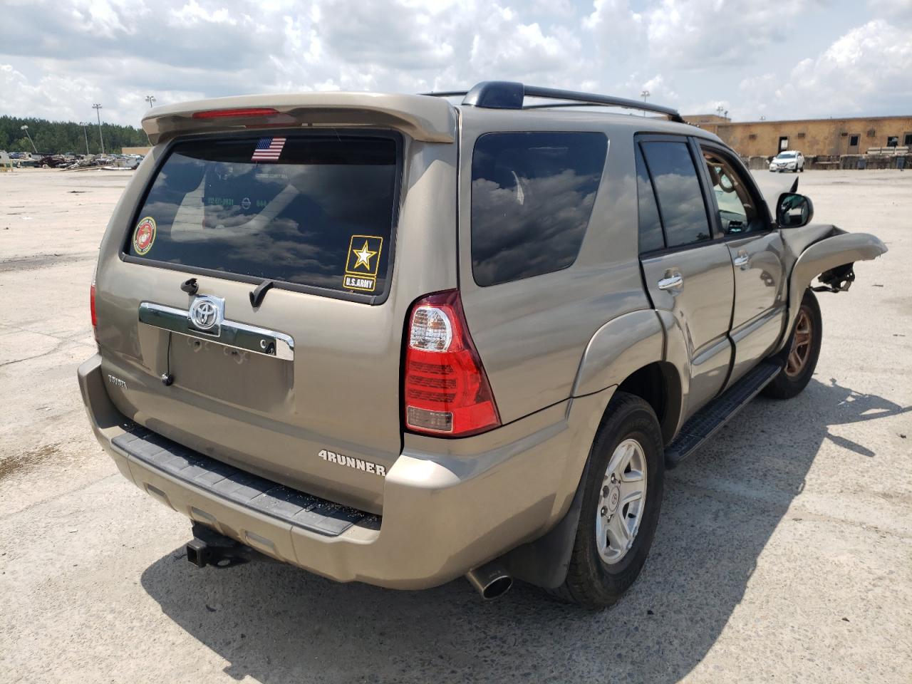 Photo 4 from auction – 2006 TOYOTA 4RUNNER SR with VIN JTEZU14R360075998
